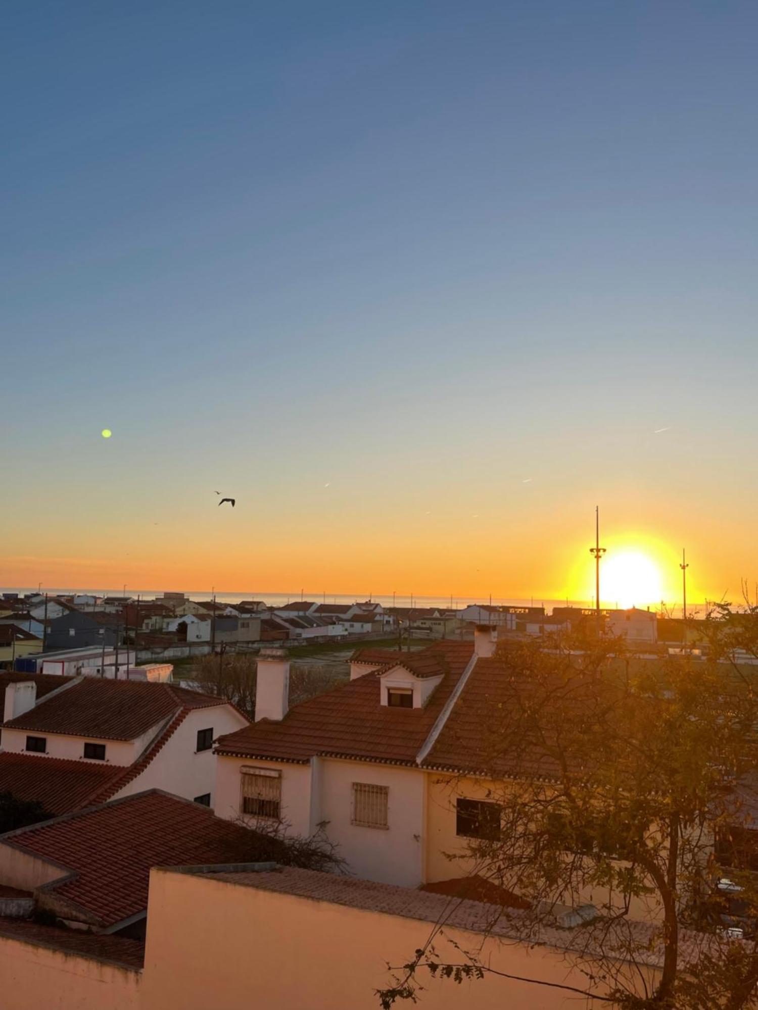 1-Bedroom Sea View Apartment With Private Balcony Costa Da Caparica, Just 5 Minutes From The Beach Кошта-да-Капаріка Екстер'єр фото